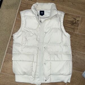 Gap puffer vest